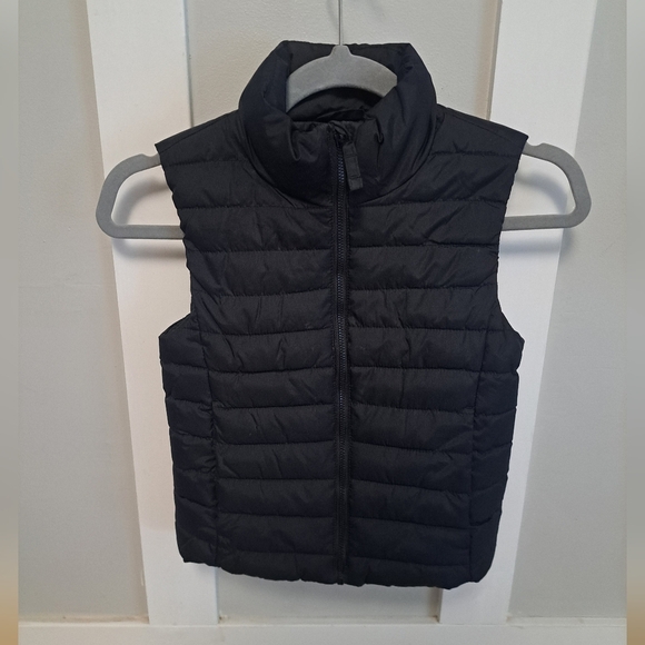 Old Navy Active Puffer Vest Youth M (8) Black Zip Front Quilted - Picture 1 of 4